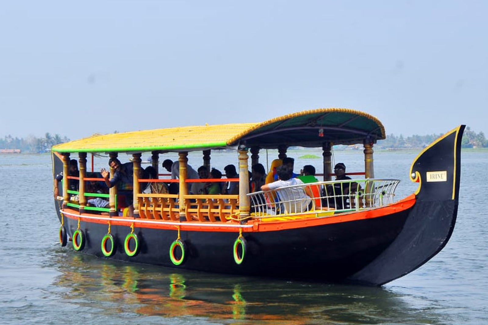 Honeymoon houseboat in Alappuzha
